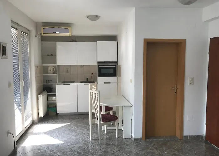 Kalamaras Apartments